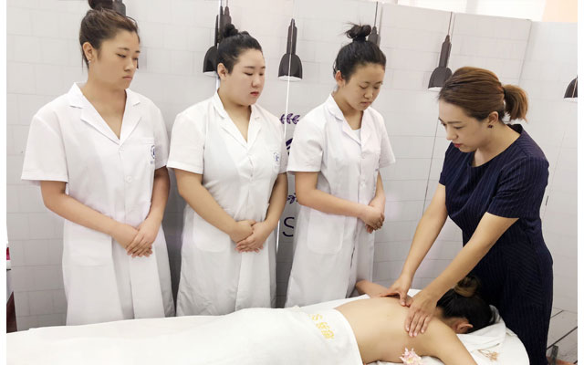 全身按摩减肥班